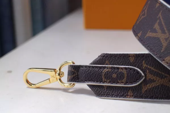 OldCobbler Bags LOUIS VUITTON MONOGRAM STRAP 0117