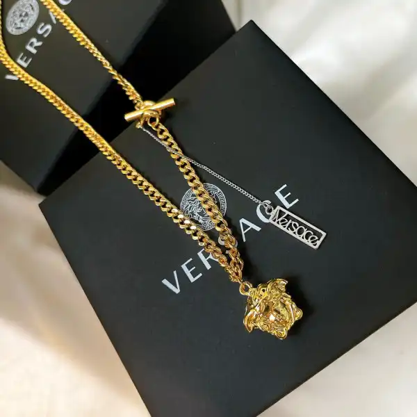 OldCobbler Bags VERSACE NECKLACE 0124