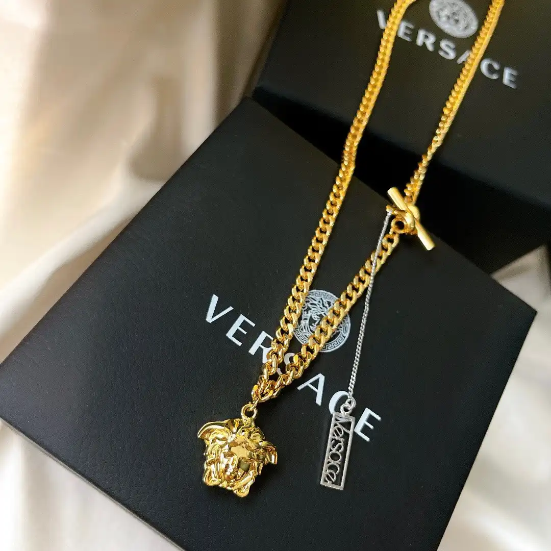 VERSACE NECKLACE 0124