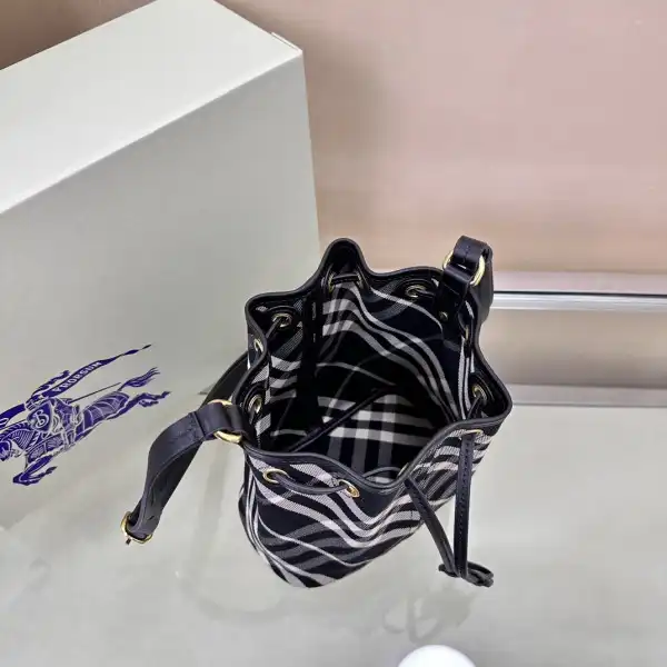 OldCobbler Bags Burberry Mini Check Drawstring Pouch​ 0130