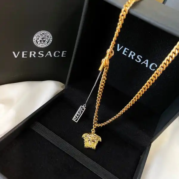 OldCobbler Bags VERSACE NECKLACE 0124