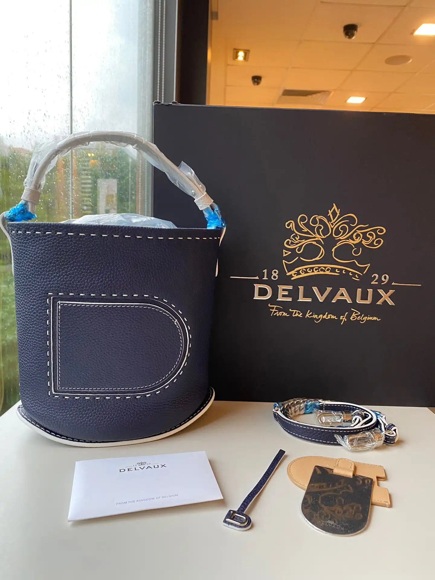 DELVAUX Pin Mini Bucket 0124