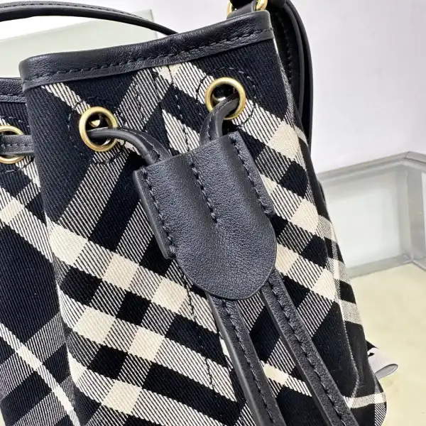 OldCobbler Bags Burberry Mini Check Drawstring Pouch​ 0130