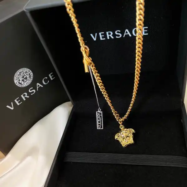 OldCobbler Bags VERSACE NECKLACE 0124