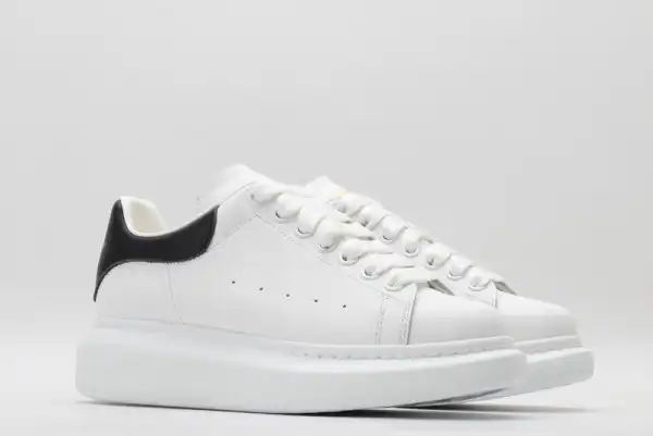 OldCobbler Bags ALEXANDER MCQUEEN Oversized Sneaker 0203