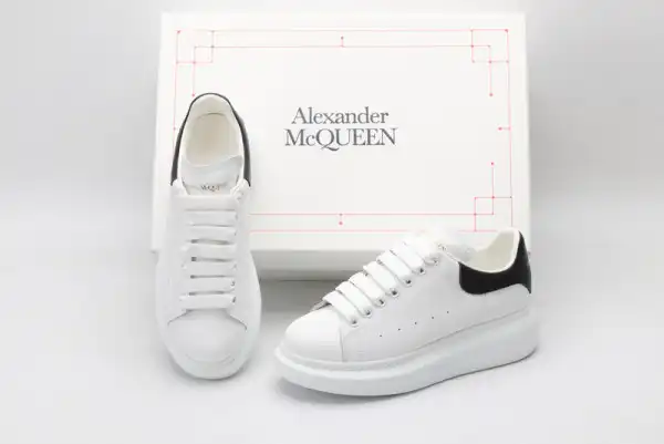 OldCobbler Bags ALEXANDER MCQUEEN Oversized Sneaker 0203