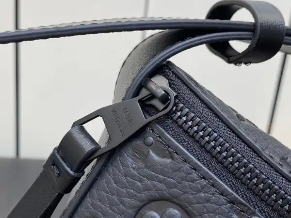 OldCobbler Bags LOUIS VUITTON Moon Crossbody 0205